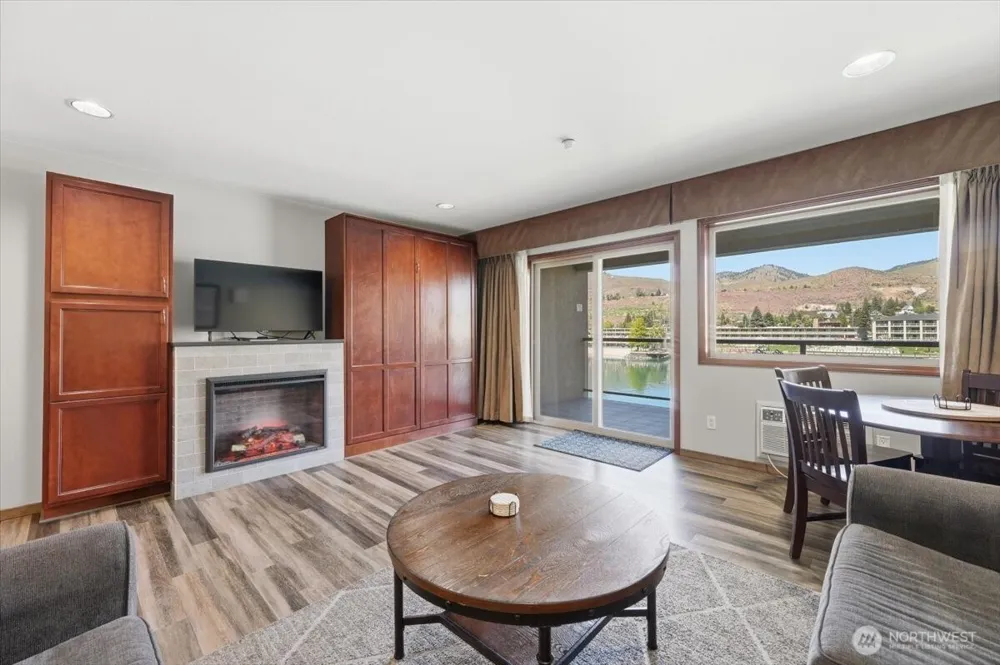 322 W Woodin Avenue #642 Chelan, WA 98816
