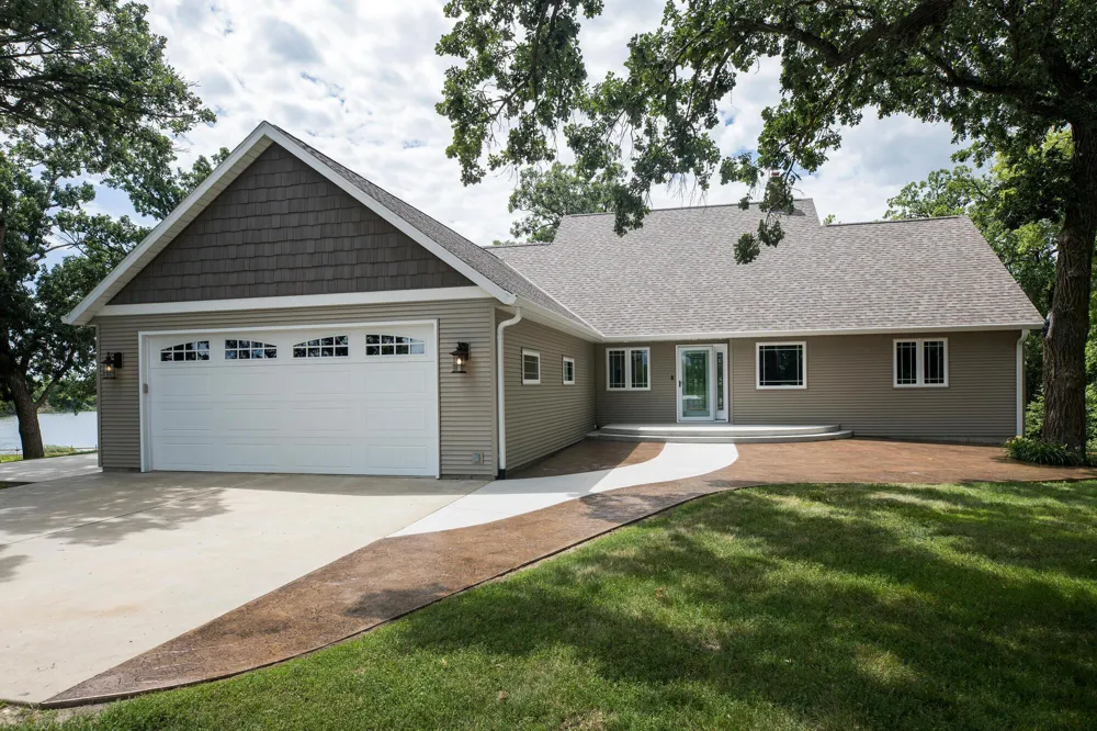 9077 82nd Avenue NE Spicer, MN 56288