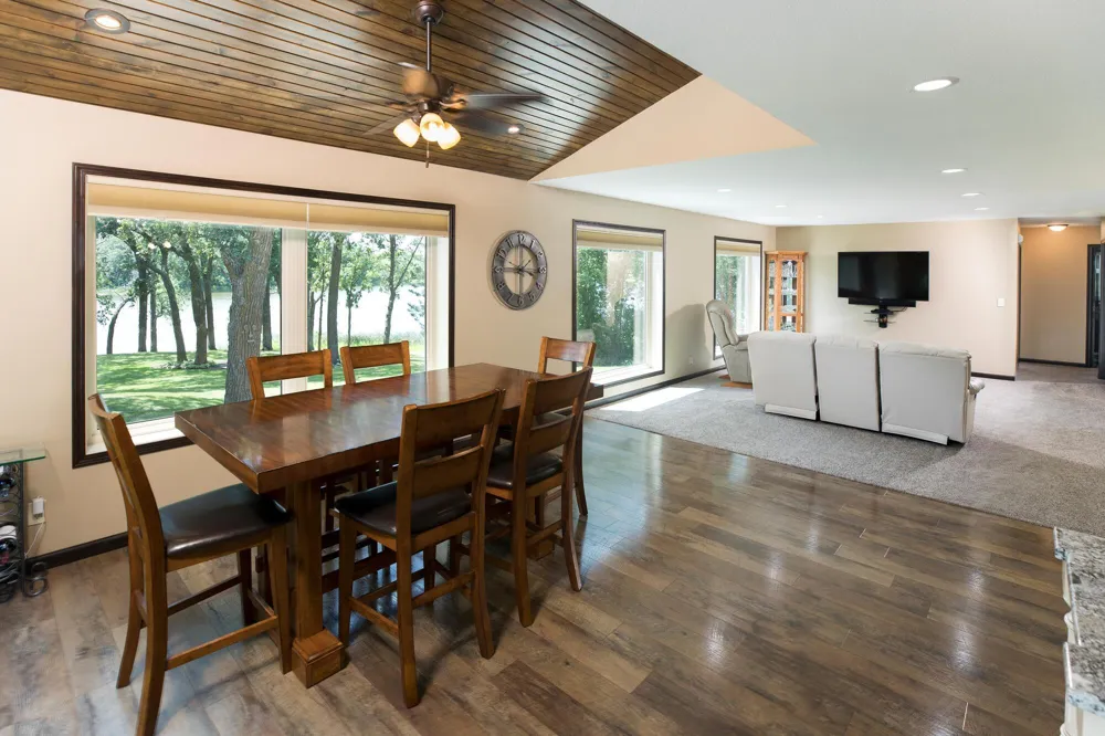9077 82nd Avenue NE Spicer, MN 56288