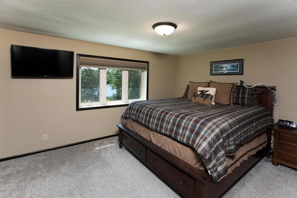 9077 82nd Avenue NE Spicer, MN 56288