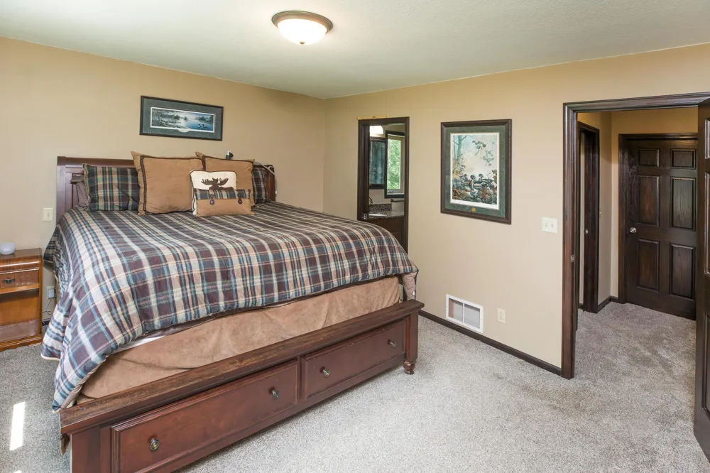9077 82nd Avenue NE Spicer, MN 56288