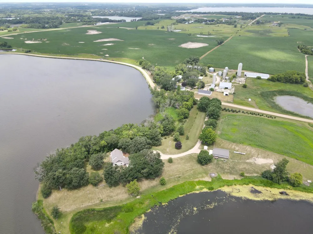 9077 82nd Avenue NE Spicer, MN 56288