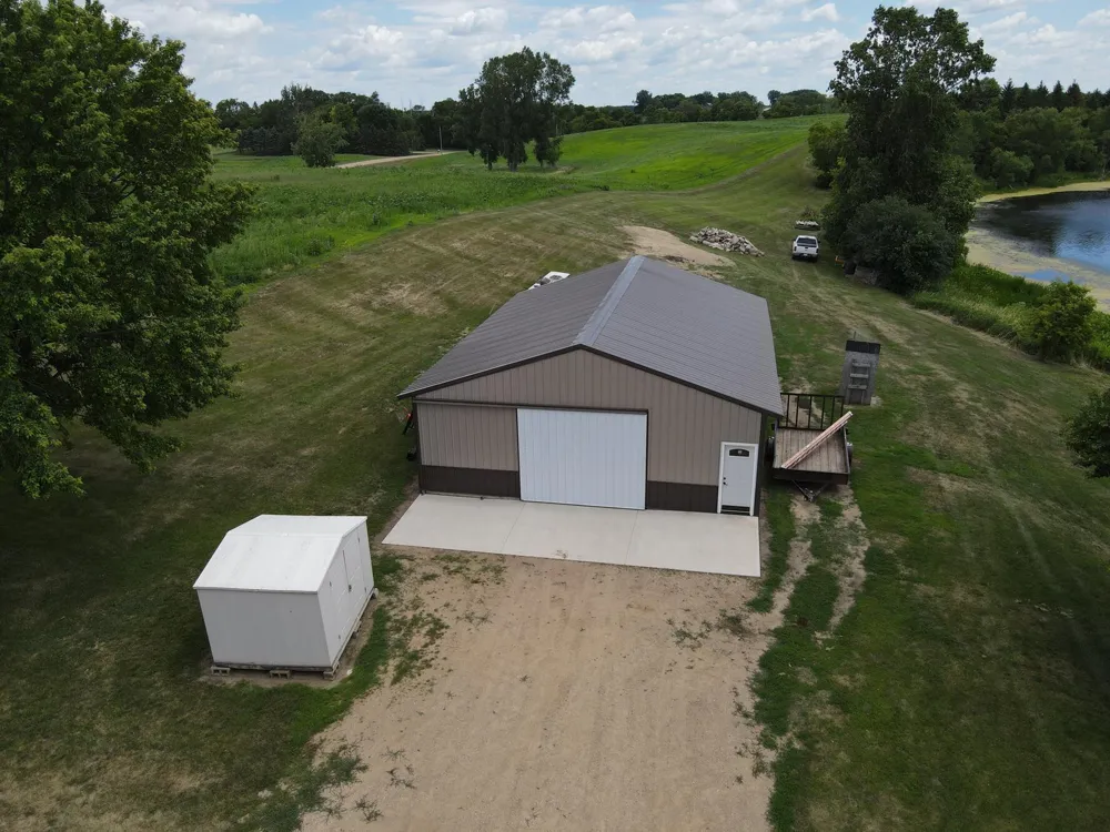 9077 82nd Avenue NE Spicer, MN 56288