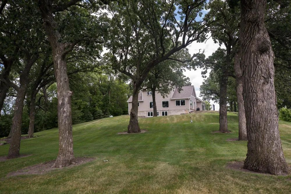 9077 82nd Avenue NE Spicer, MN 56288