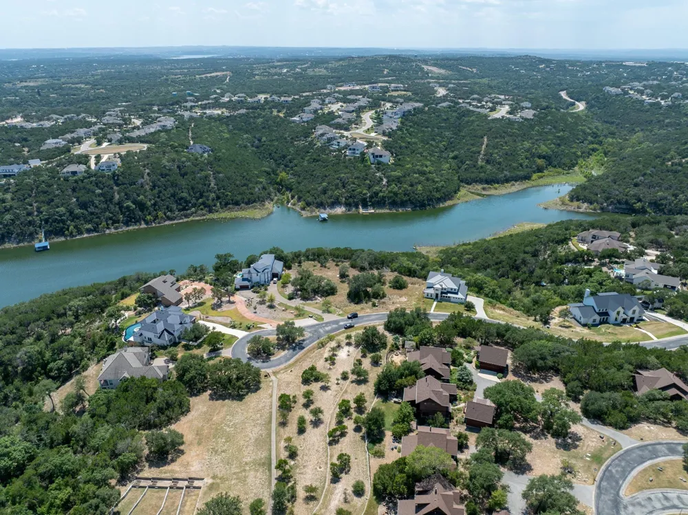 7220 Getaway Drive Jonestown, TX 78645