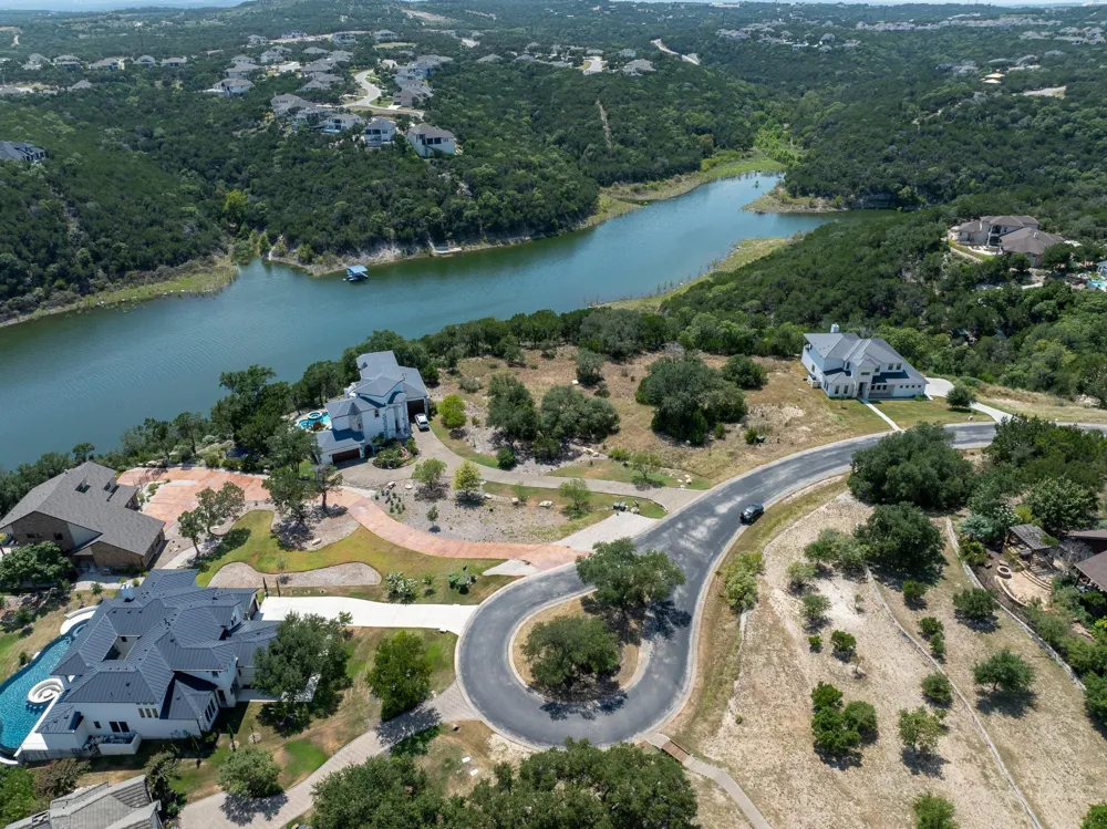 7220 Getaway Drive Jonestown, TX 78645