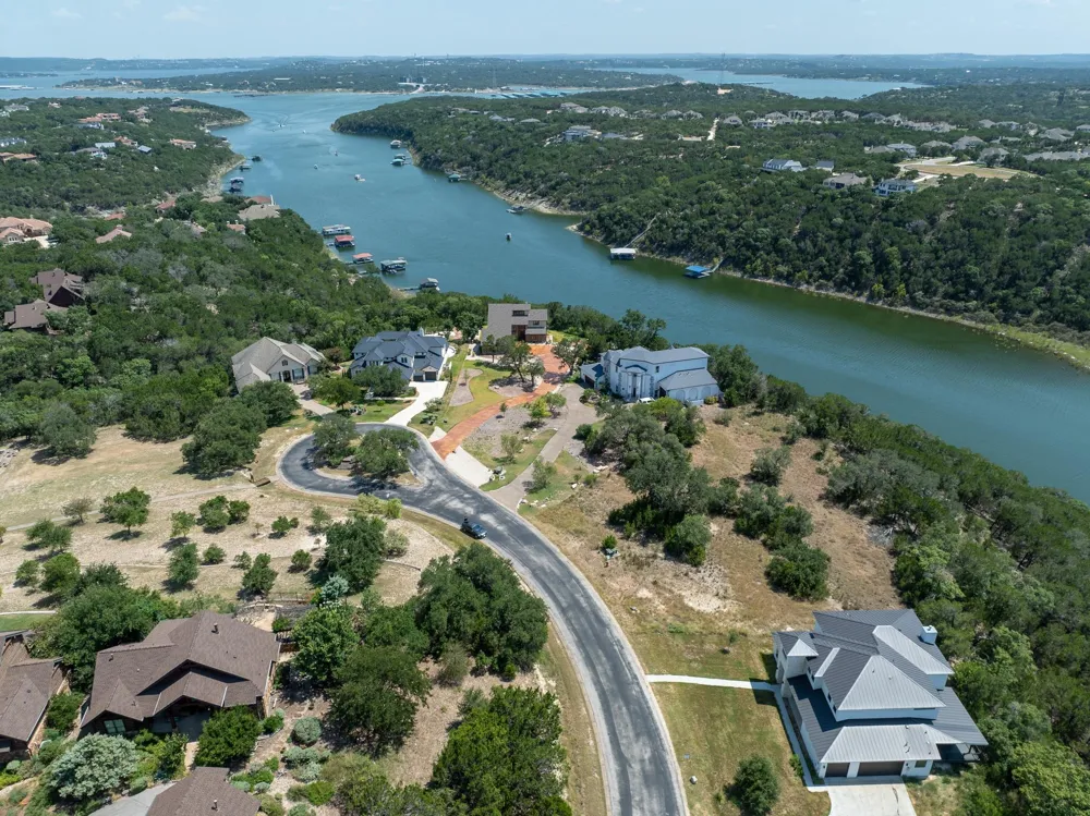 7220 Getaway Drive Jonestown, TX 78645