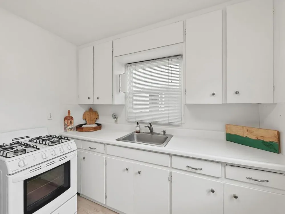 4630 Jewel Street Capitola, CA 95010