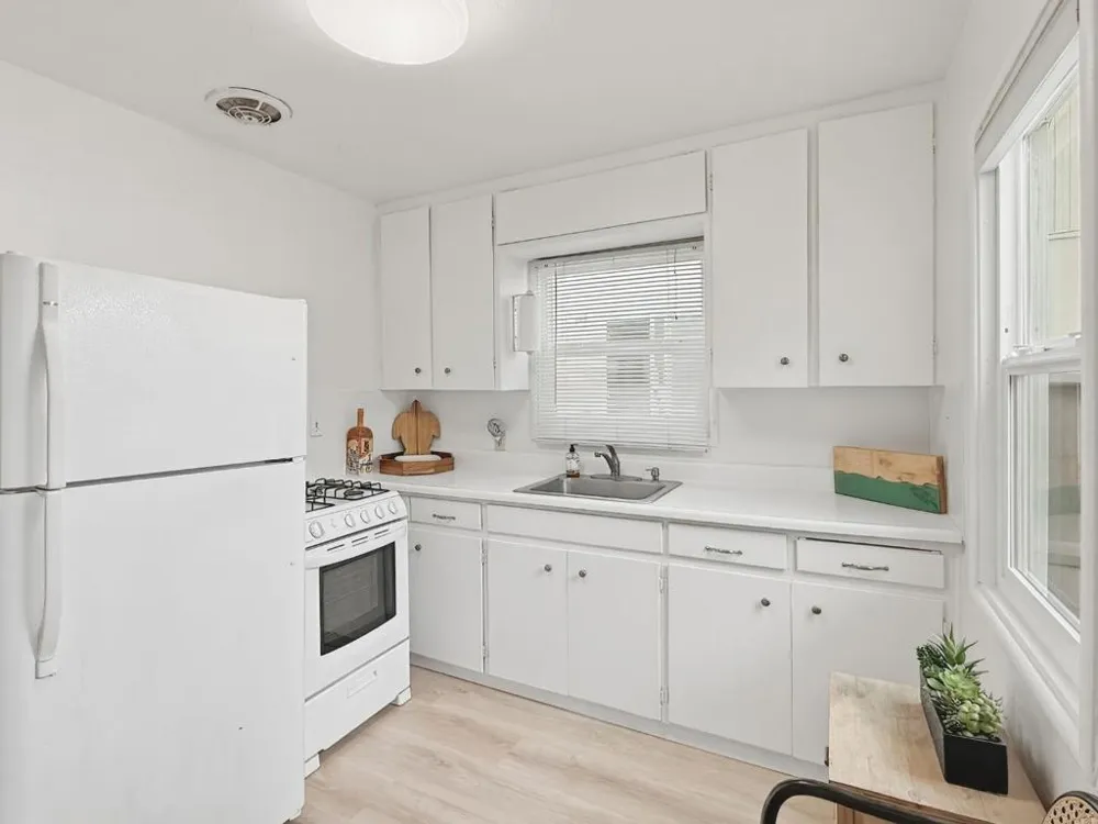 4630 Jewel Street Capitola, CA 95010