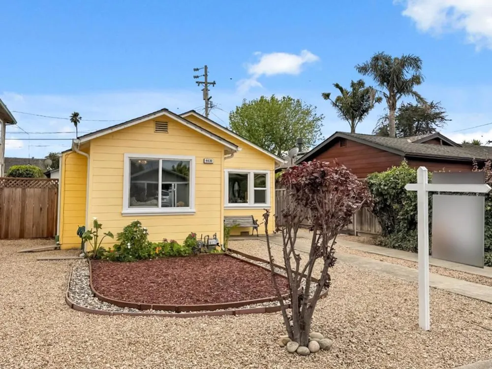 4630 Jewel Street Capitola, CA 95010