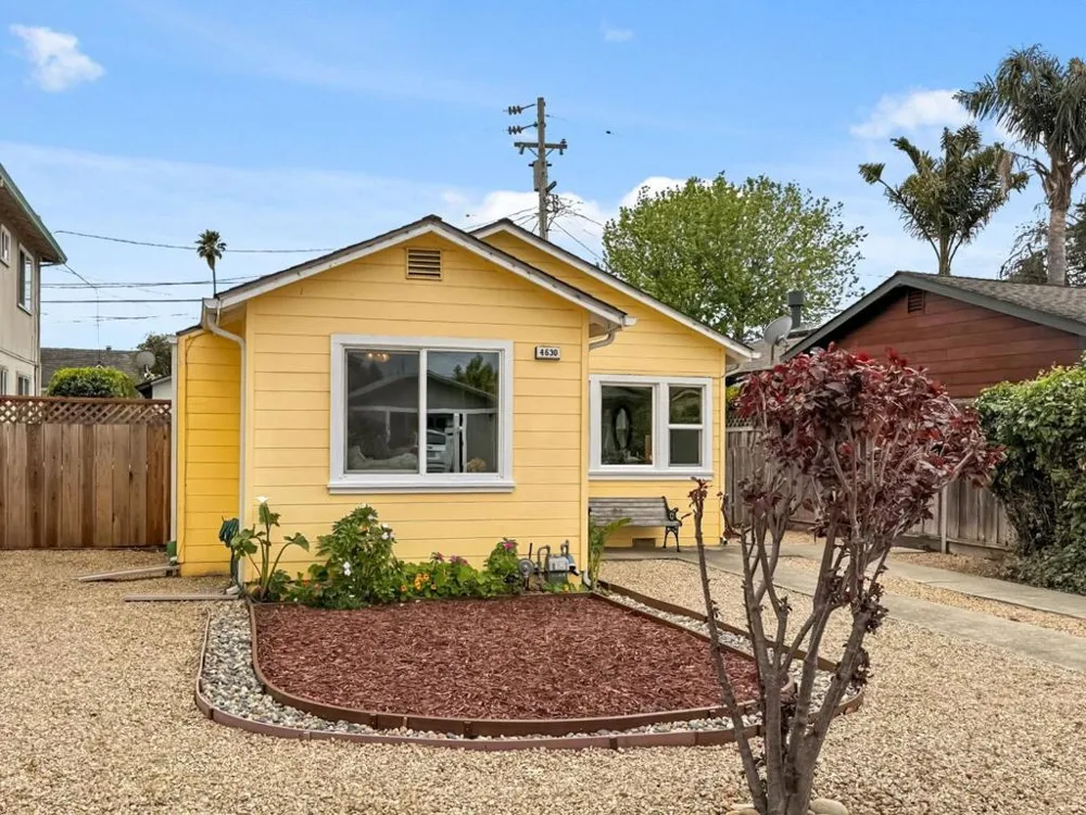 4630 Jewel Street Capitola, CA 95010