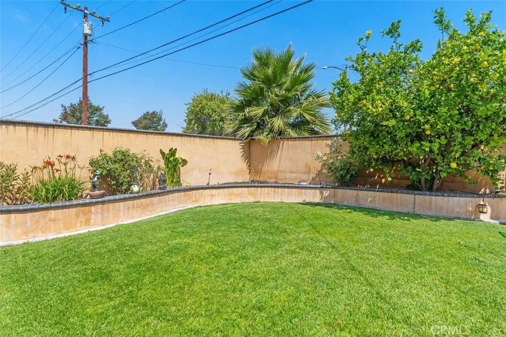 2113 W Niobe Anaheim, CA 92804