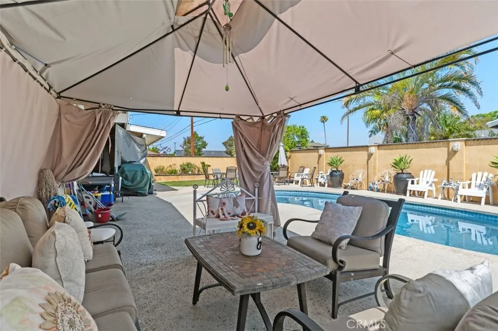 2113 W Niobe Anaheim, CA 92804