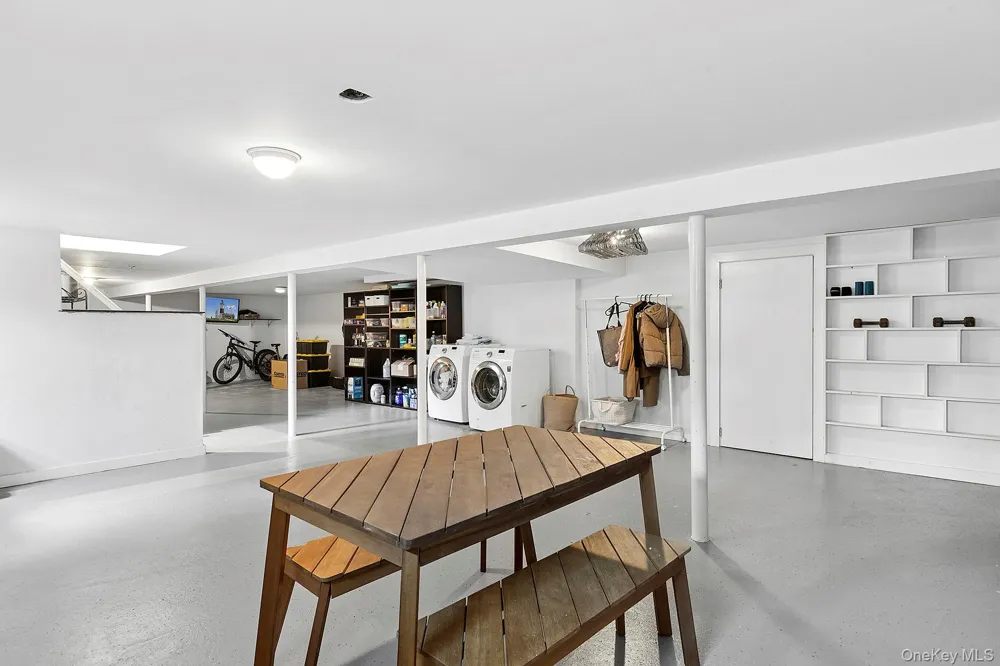 3 Jones Road Hampton Bays, NY 11946