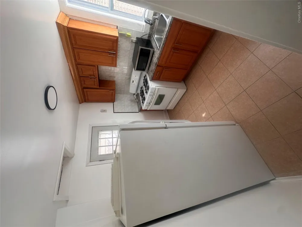 421 S 10th Avenue Mount Vernon, NY 10550