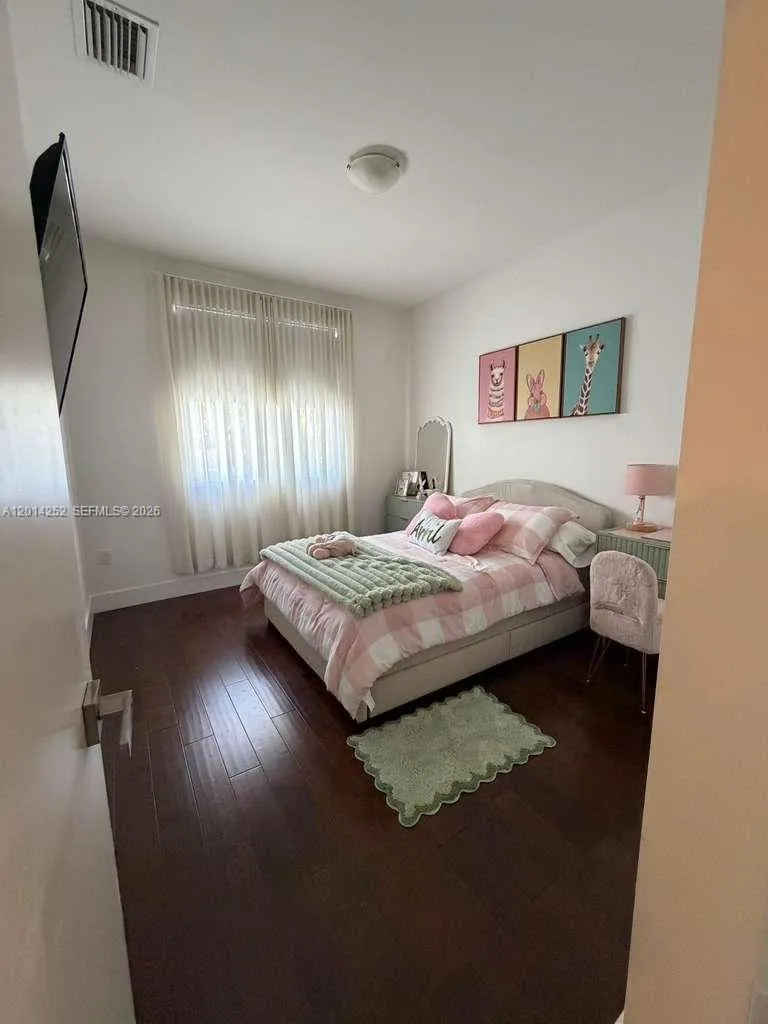 7187 NW 103 PATH #7187 Miami, FL 33178