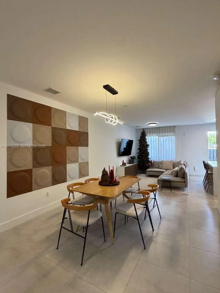 7187 NW 103 PATH #7187 Miami, FL 33178