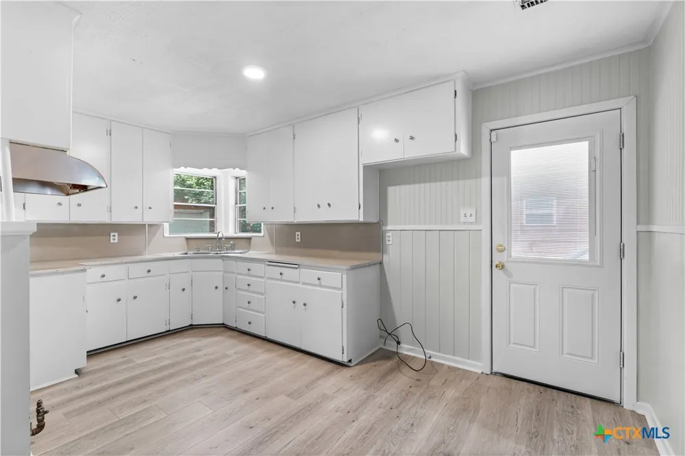 1412 E Leon Street Gatesville, TX 76528