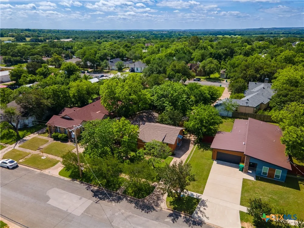 1412 E Leon Street Gatesville, TX 76528