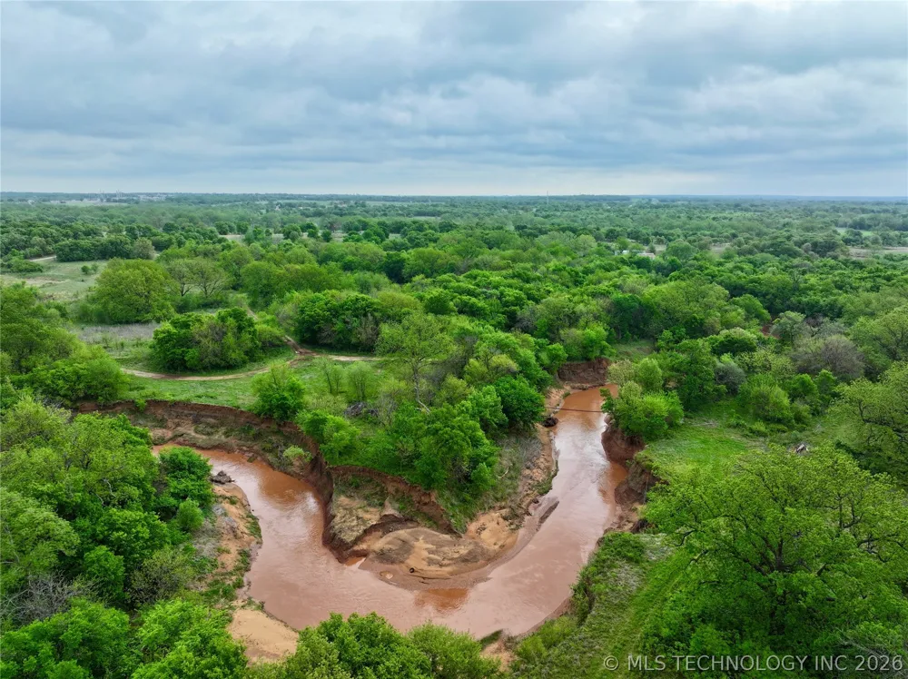 22099 E County Road 1710 Road Elmore City, OK 73433