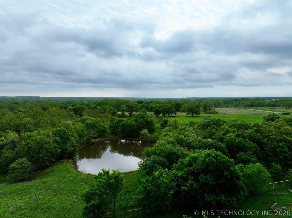 22099 E County Road 1710 Road Elmore City, OK 73433