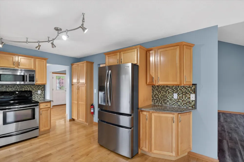 2112 Scenic Hills Drive Leoni Township, MI 49201