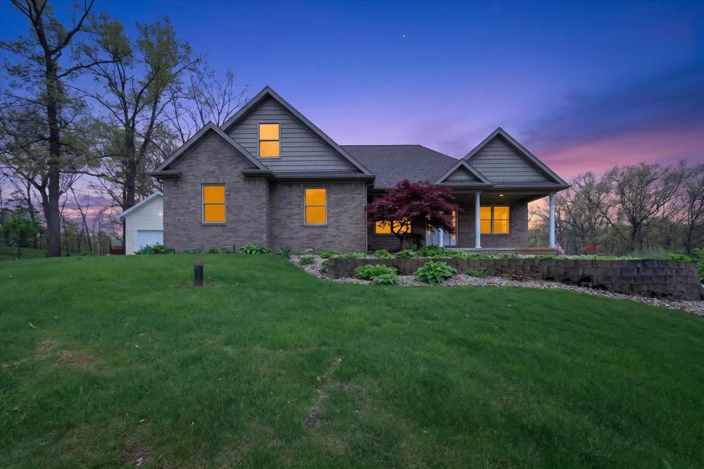 2112 Scenic Hills Drive Leoni Township, MI 49201