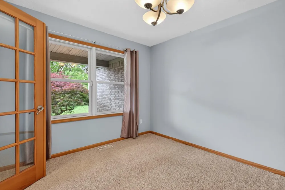 2112 Scenic Hills Drive Leoni Township, MI 49201