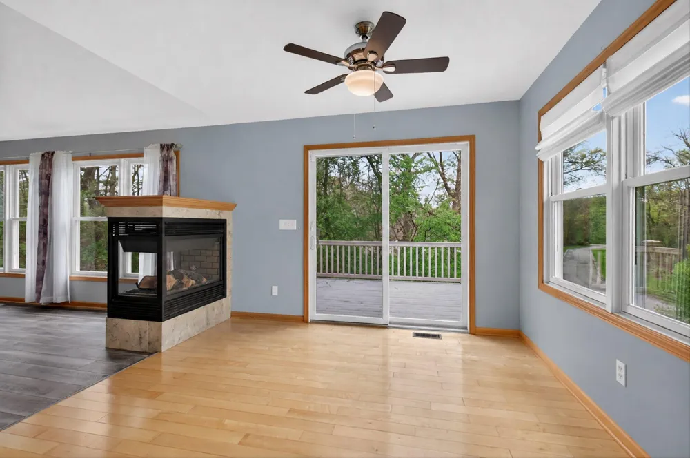 2112 Scenic Hills Drive Leoni Township, MI 49201
