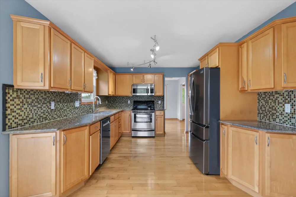 2112 Scenic Hills Drive Leoni Township, MI 49201