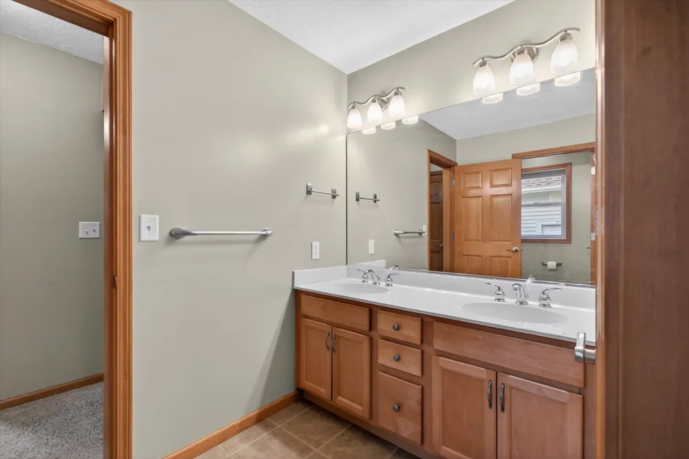 2112 Scenic Hills Drive Leoni Township, MI 49201