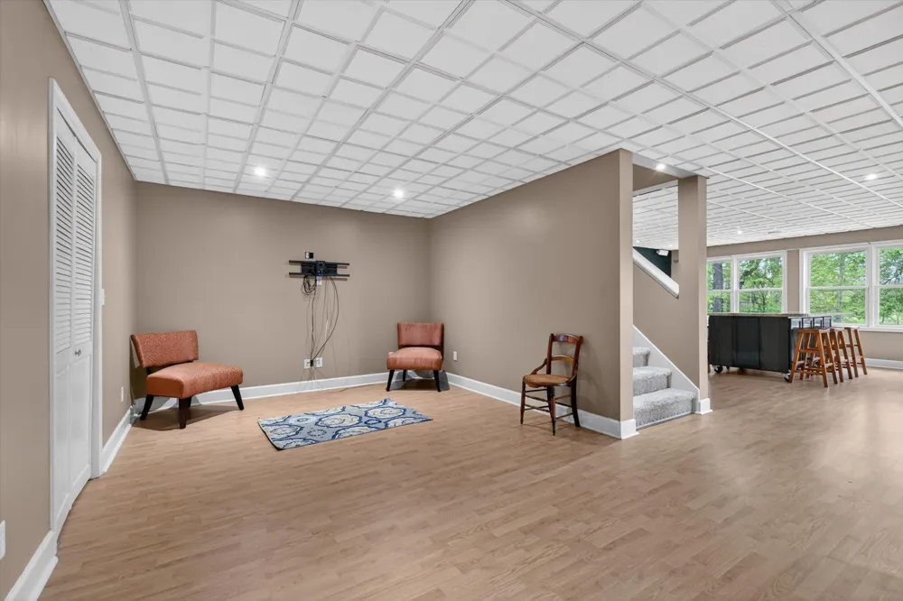 2112 Scenic Hills Drive Leoni Township, MI 49201