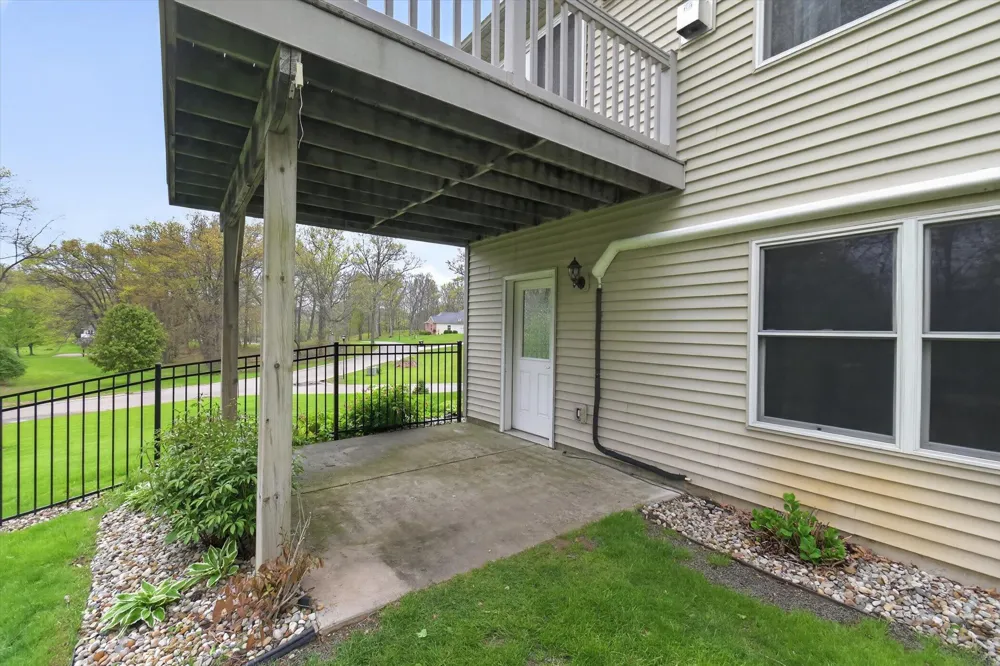 2112 Scenic Hills Drive Leoni Township, MI 49201