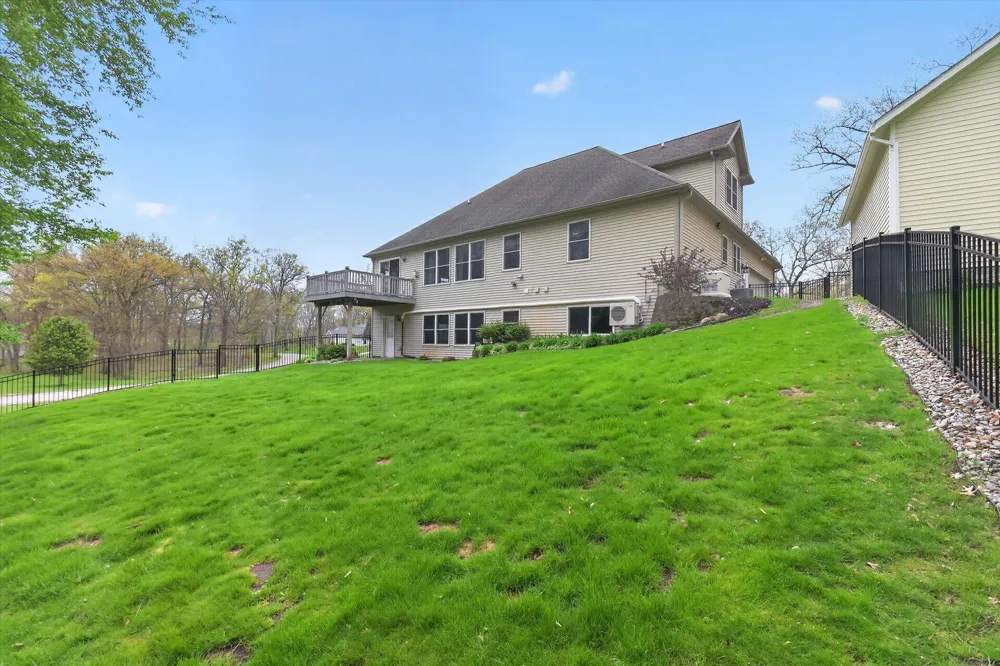 2112 Scenic Hills Drive Leoni Township, MI 49201