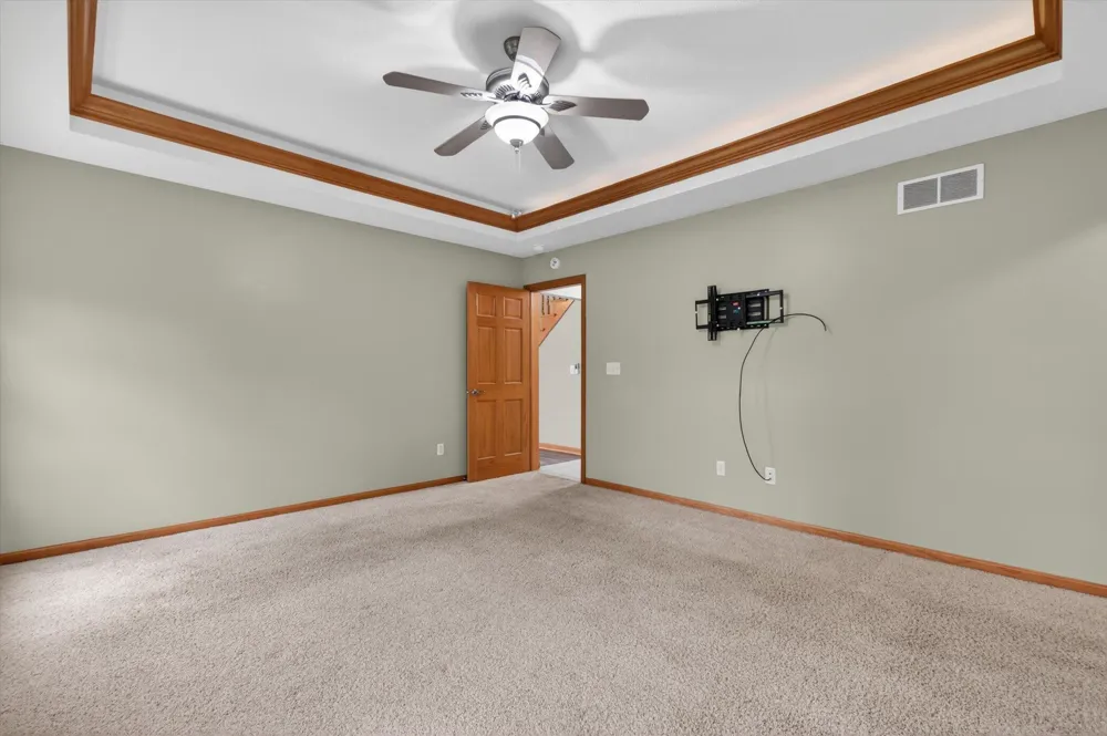 2112 Scenic Hills Drive Leoni Township, MI 49201