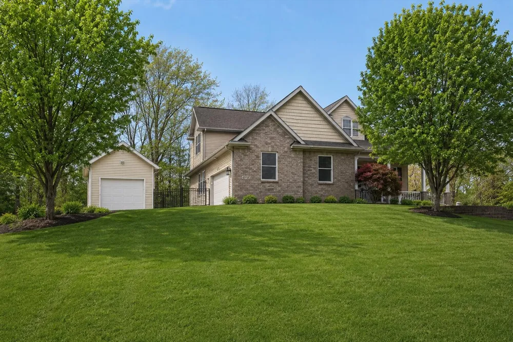 2112 Scenic Hills Drive Leoni Township, MI 49201