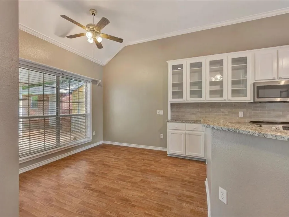 301 Whitehouse Oaks Street Lufkin, TX 75901