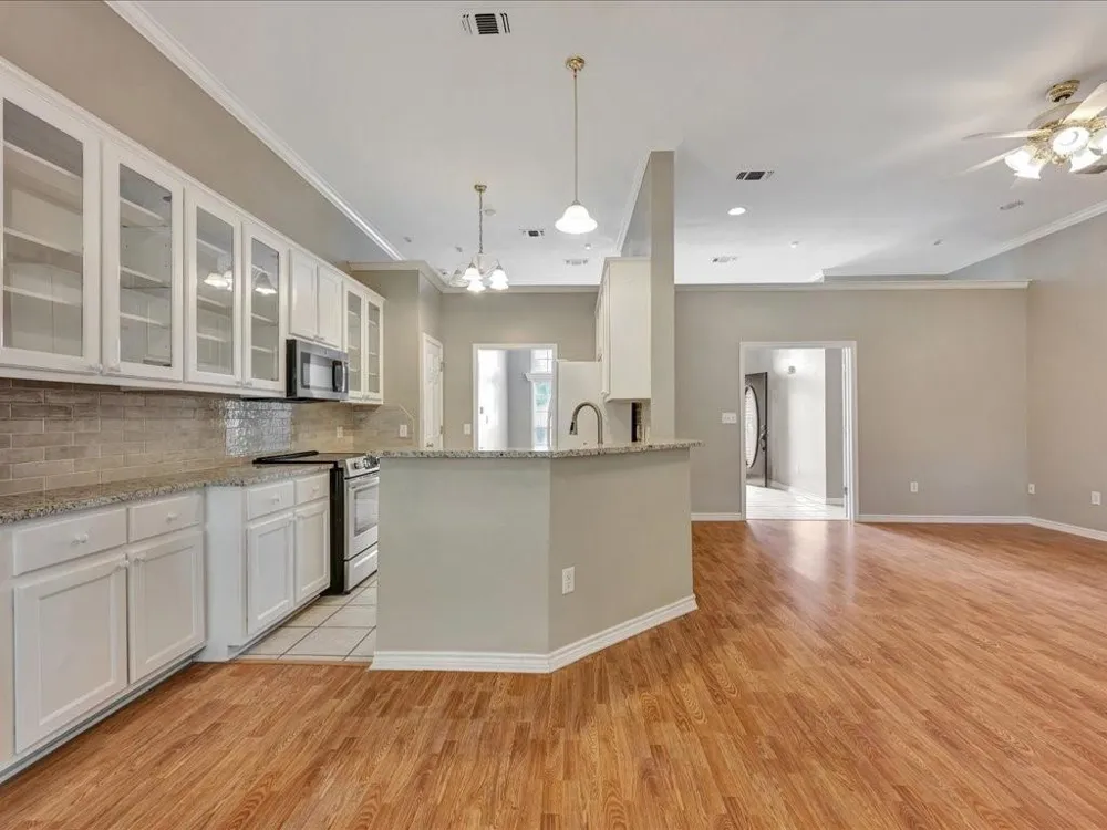 301 Whitehouse Oaks Street Lufkin, TX 75901