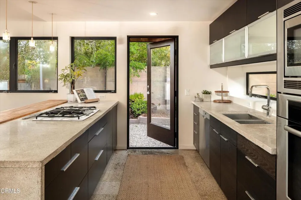 11 Romaine Drive Santa Barbara, CA 93105