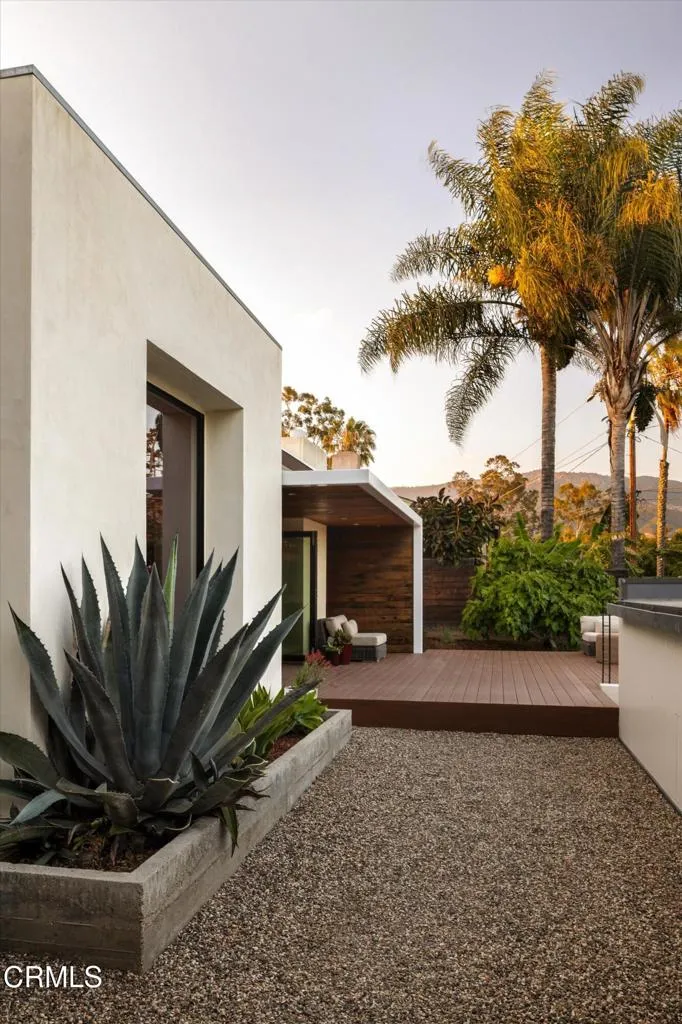 11 Romaine Drive Santa Barbara, CA 93105