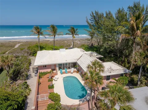55 Beach Rd