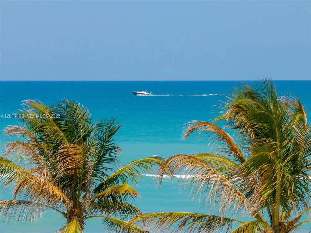 55 Beach Rd Jupiter Island, FL 33455