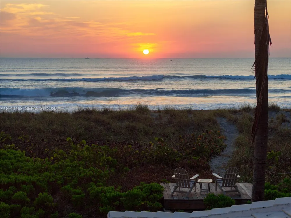 55 Beach Rd Jupiter Island, FL 33455