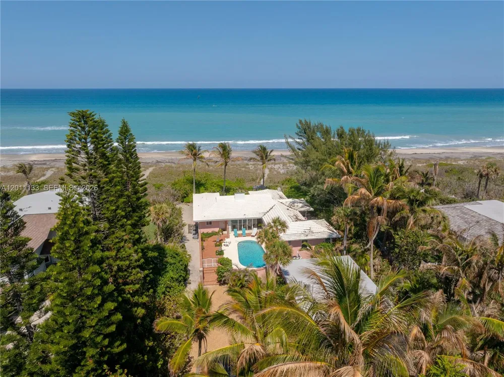 55 Beach Rd Jupiter Island, FL 33455