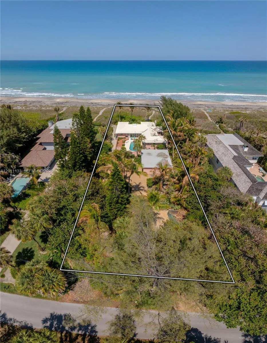 55 Beach Rd Jupiter Island, FL 33455