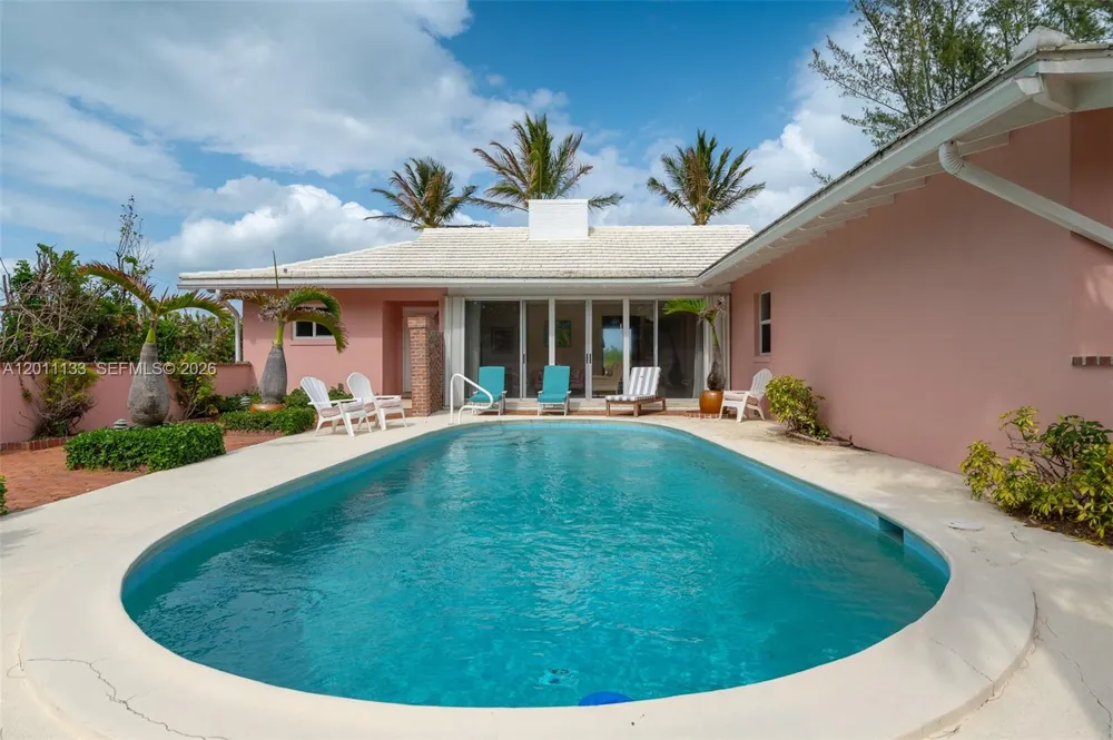 55 Beach Rd Jupiter Island, FL 33455