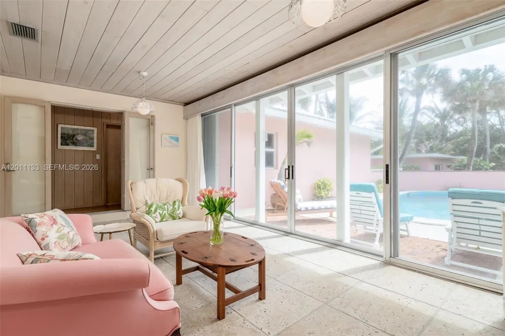 55 Beach Rd Jupiter Island, FL 33455