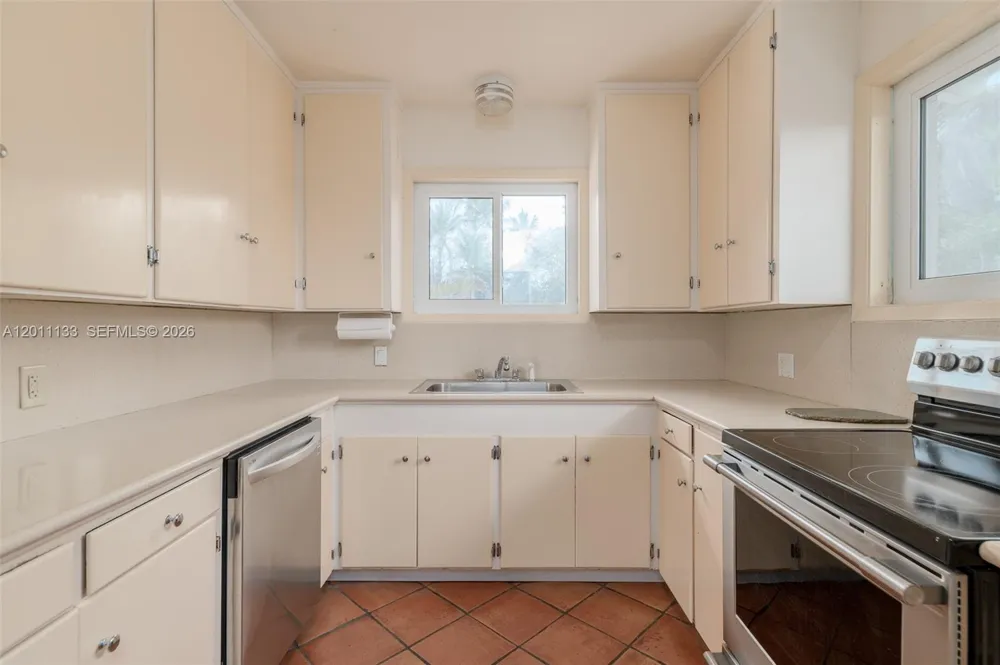 55 Beach Rd Jupiter Island, FL 33455