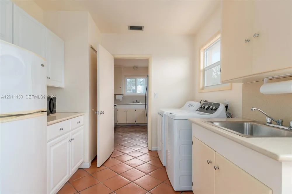 55 Beach Rd Jupiter Island, FL 33455