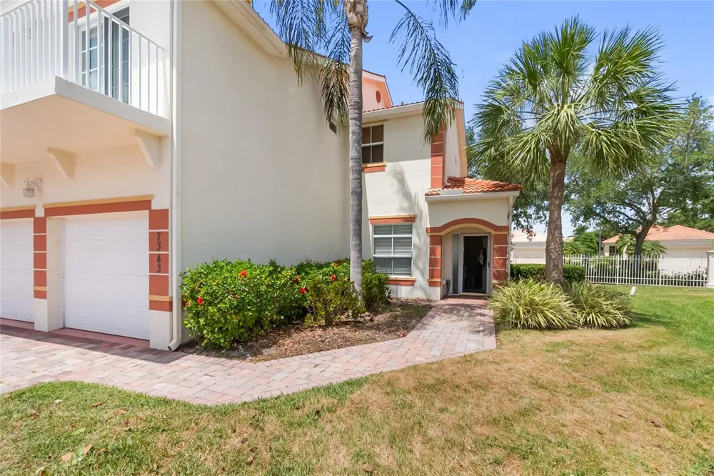 7343 FOUNTAIN PALM CIRCLE #na Bradenton, FL 34203